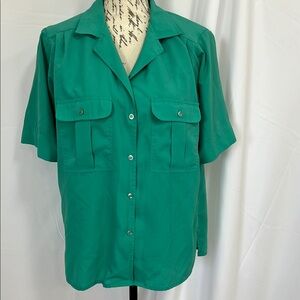 Allison Smith Green Button-Up Blouse short sleeve